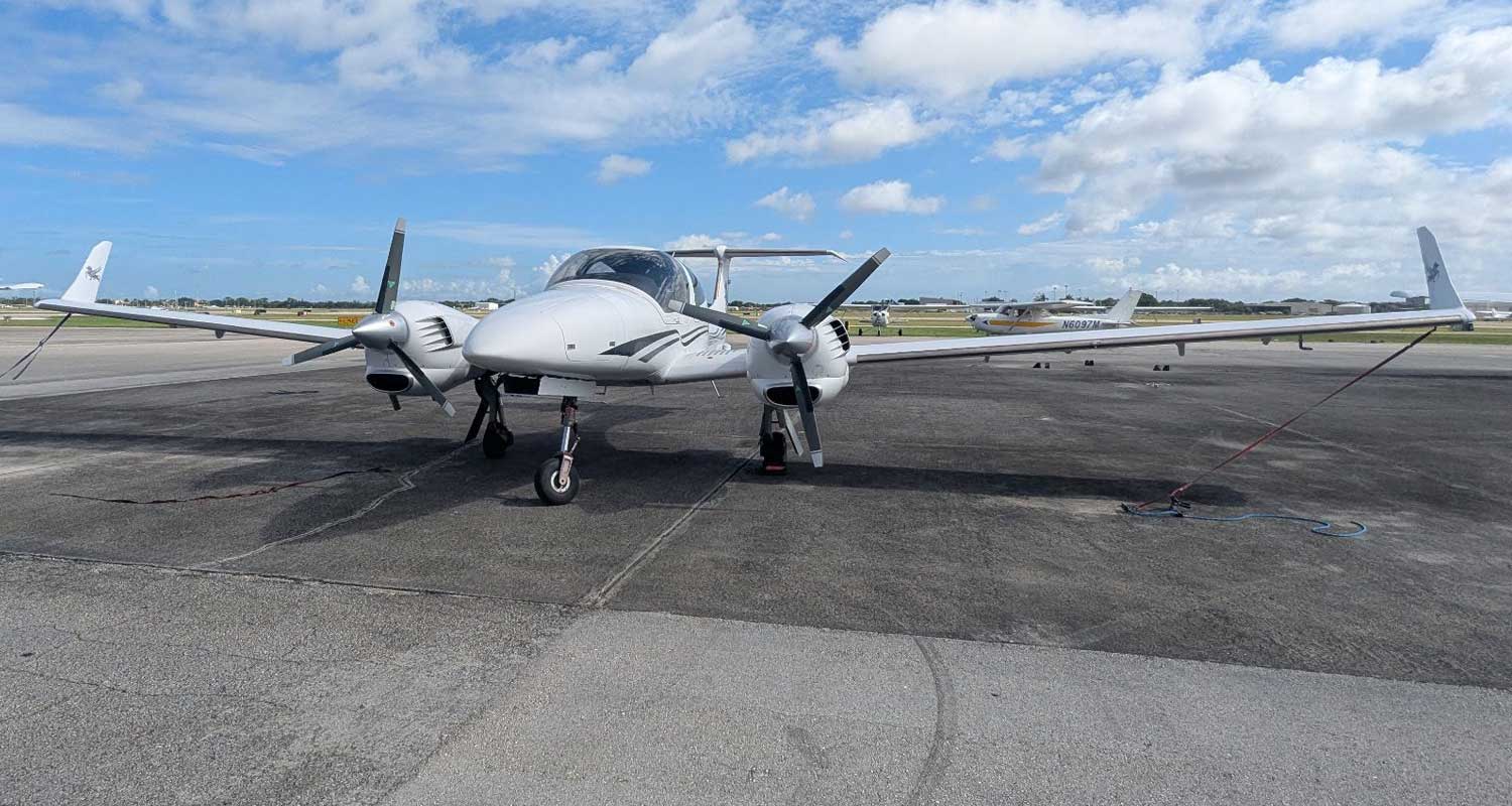 Diamond-DA42- Diamond DA42