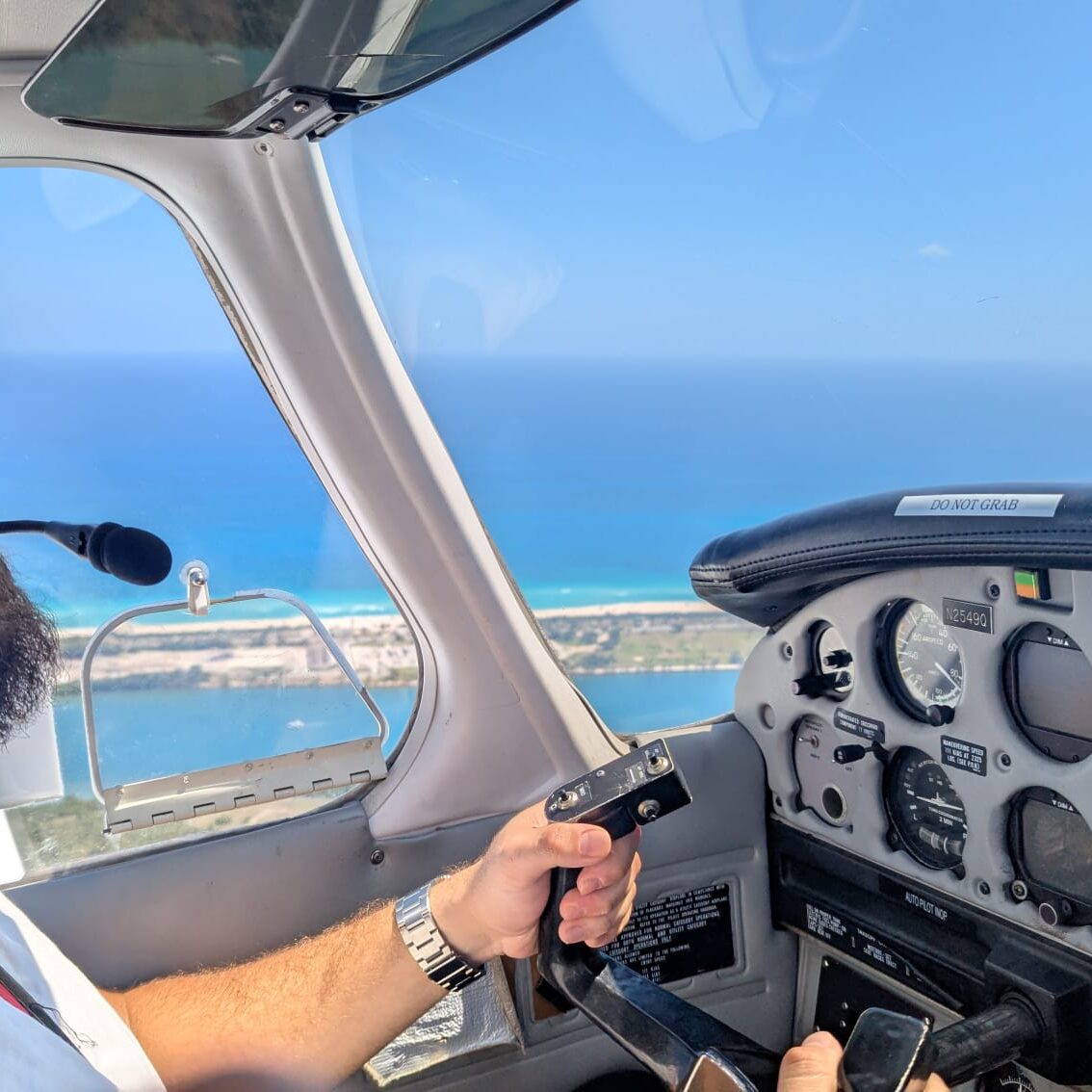 Top 5 Reasons to Choose Fly Legacy Aviation for Your Flight Training Why Fly Legacy Aviation Stands Out for Aspiring Pilots for your Flight Training