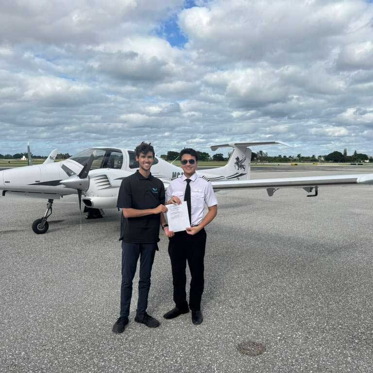 DA-42 airline pilot training